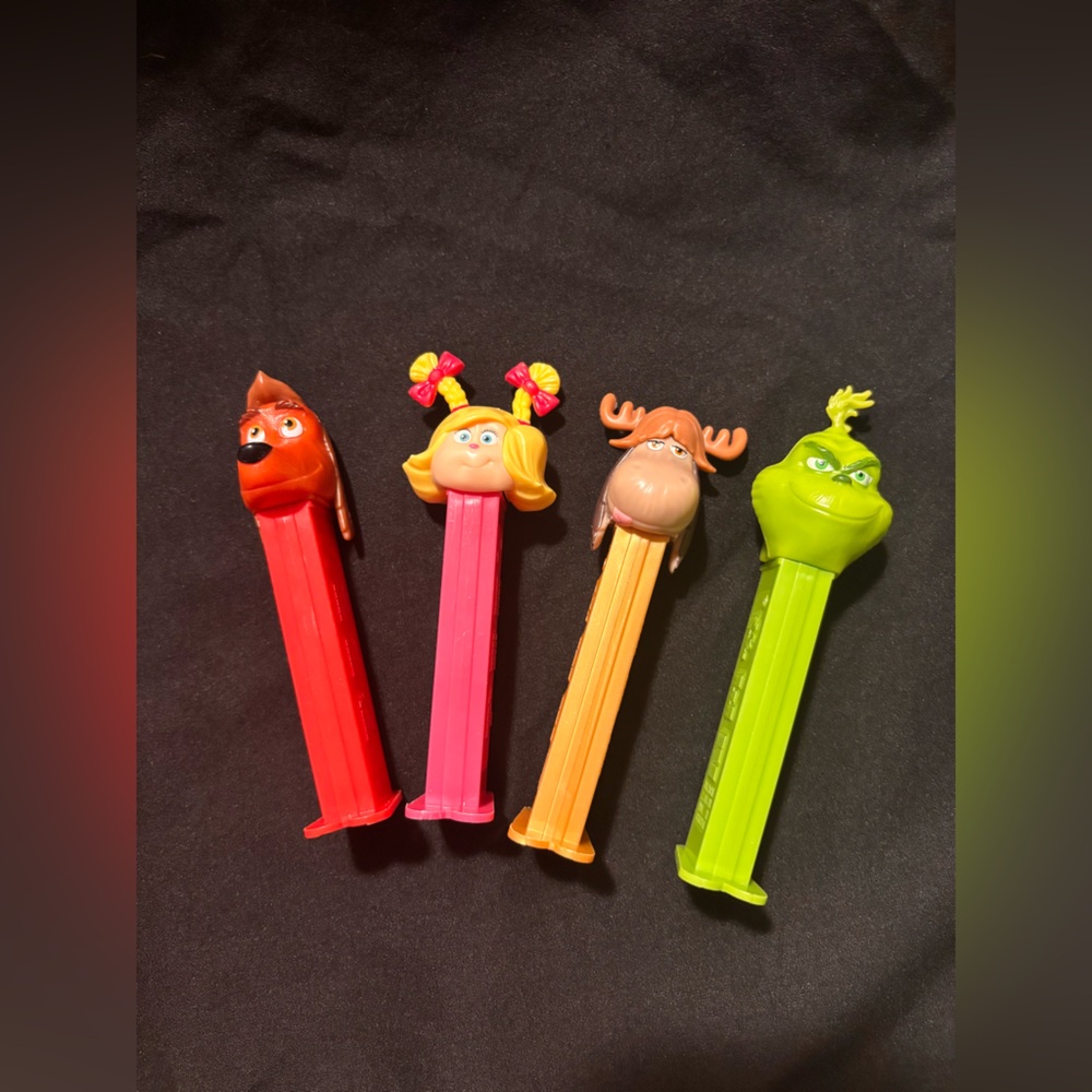 Limited Edition PEZ Dispensers Set of 4- The Grinch